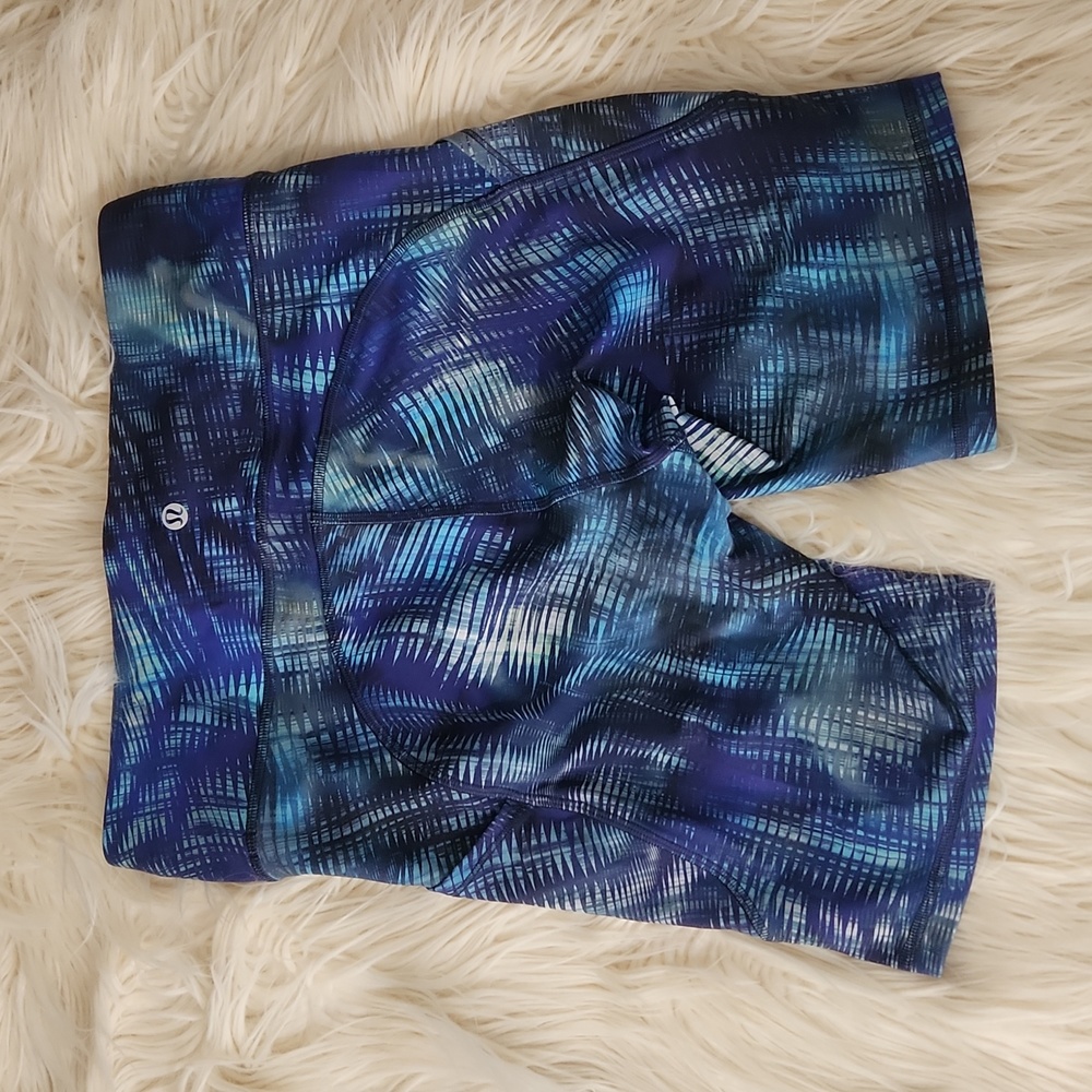 lululemon athletica Blue Patterned Women Shorts